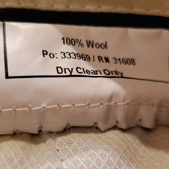 Jos.A.BANK Signature Tailored Fit Men's Wool Light Dress Pants - Size 34R - Picture 10 of 10